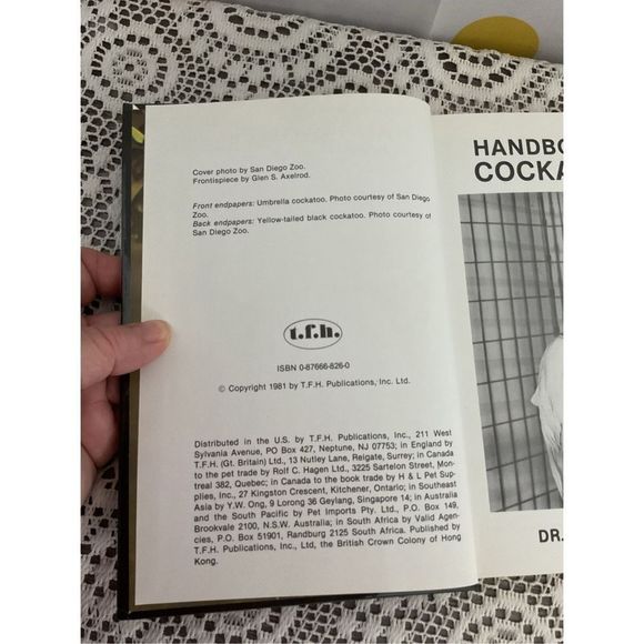 1981 Handbook of Cockatoos By Dr. A.E. Decoteau ❤️🍒 - Picture 4 of 13